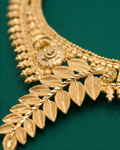 Golden Leaf Royale Necklace Set
