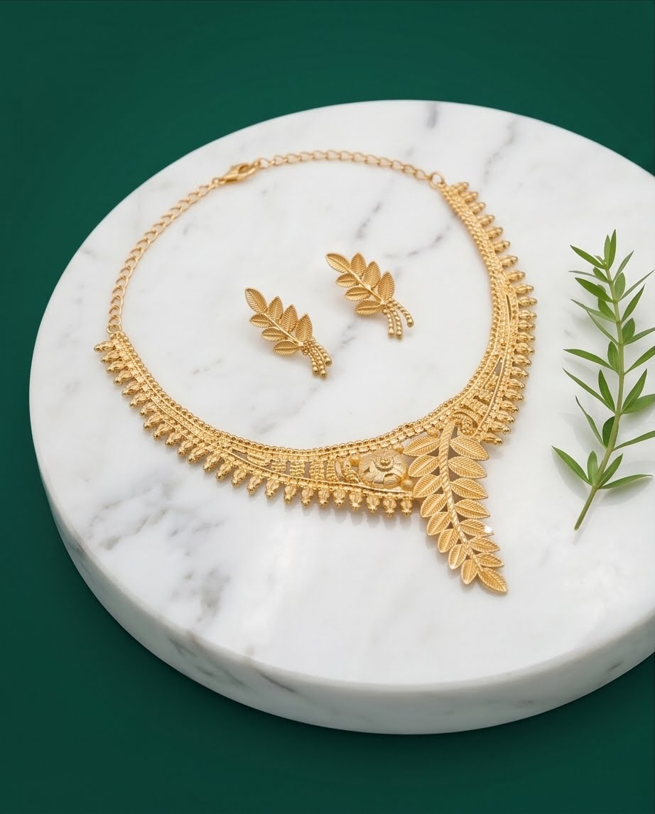 Golden Leaf Royale Necklace Set