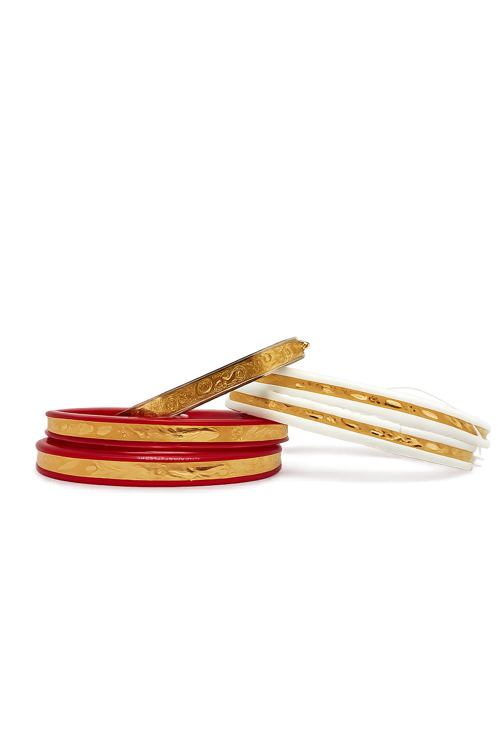 Celebrate Bengali tradition with this elegant 24K Gold Plated Shakha Pola Noya Combo Set, beautifully crafted to complement every bride and married woman. Featuring premium gold-plated detailing with intricate traditional patterns, this lightweight and stylish set is perfect for weddings, festivals, pujas, and everyday elegance.
