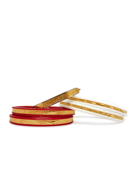 Celebrate Bengali tradition with this elegant 24K Gold Plated Shakha Pola Noya Combo Set, beautifully crafted to complement every bride and married woman. Featuring premium gold-plated detailing with intricate traditional patterns, this lightweight and stylish set is perfect for weddings, festivals, pujas, and everyday elegance.
