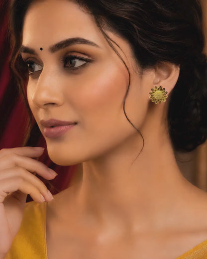 #SunflowerEarrings #GoldPlatedEarrings #StudEarrings #FloralEarrings #FashionJewellery #ImitationJewellery #EthnicJewellery #DailyWearJewellery #PartyWearJewellery #DesignerEarrings #GoldToneEarrings #WomensFashion #JewelleryLover #TrendyJewellery #SampritiJewellers